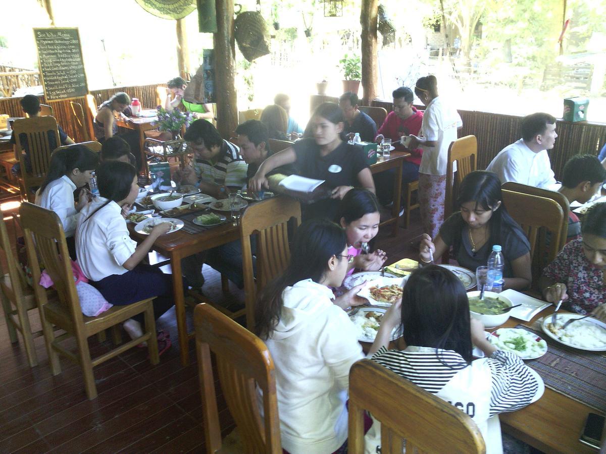 Soe Ko Ko Beach House & Restaurant Ngwesaung Extérieur photo